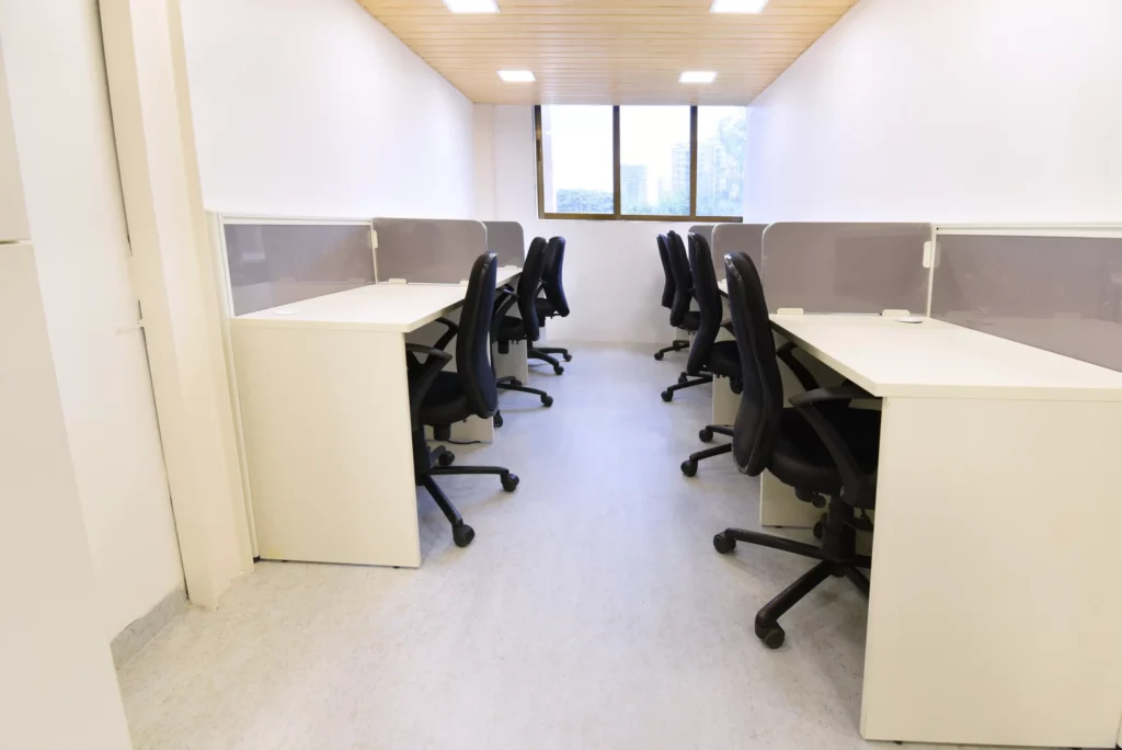 karma design linear workstation 1 scaled