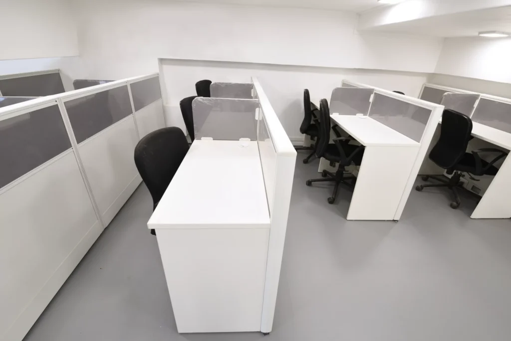 karma design office desk 1 scaled