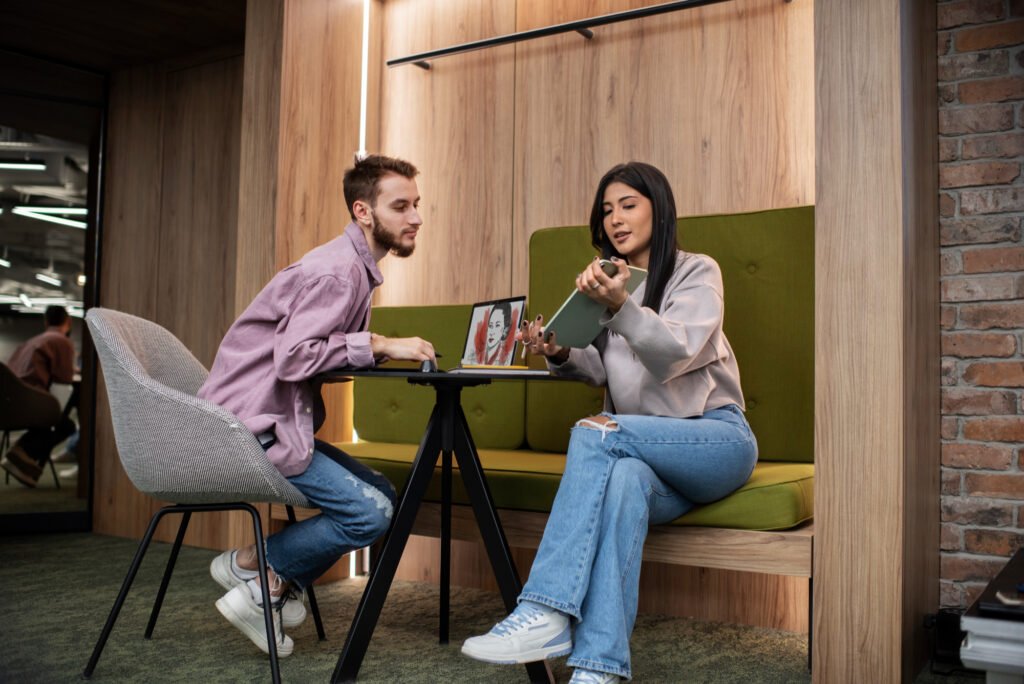 the benefits of using flexible meeting booths and pods
