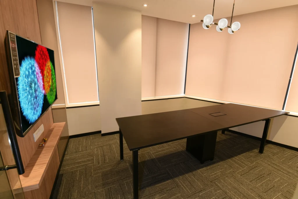 yessswork boss cabin 2 scaled (1)