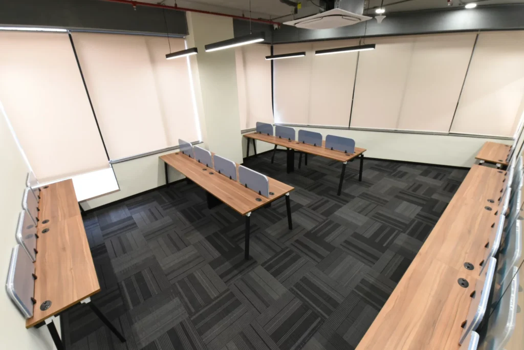 yessswork cublicle room 1 scaled (1)