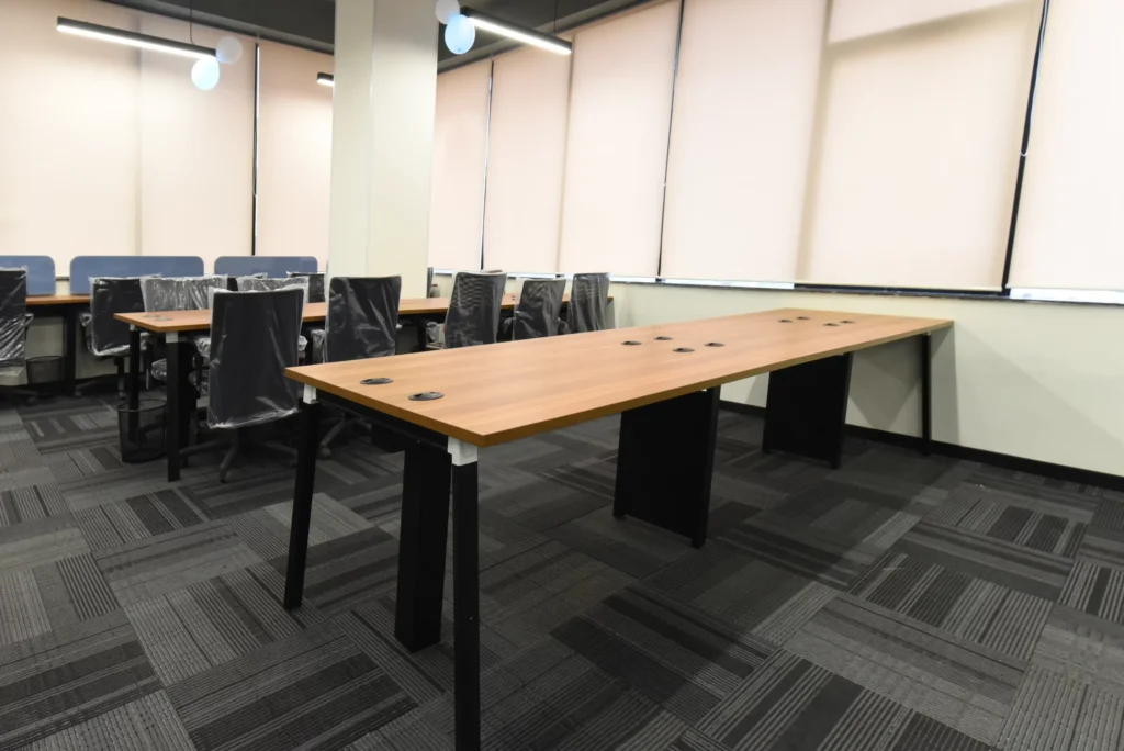 yessswork office desk with chairs 2 scaled