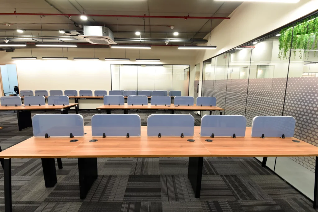 yessswork partition desk 1 scaled