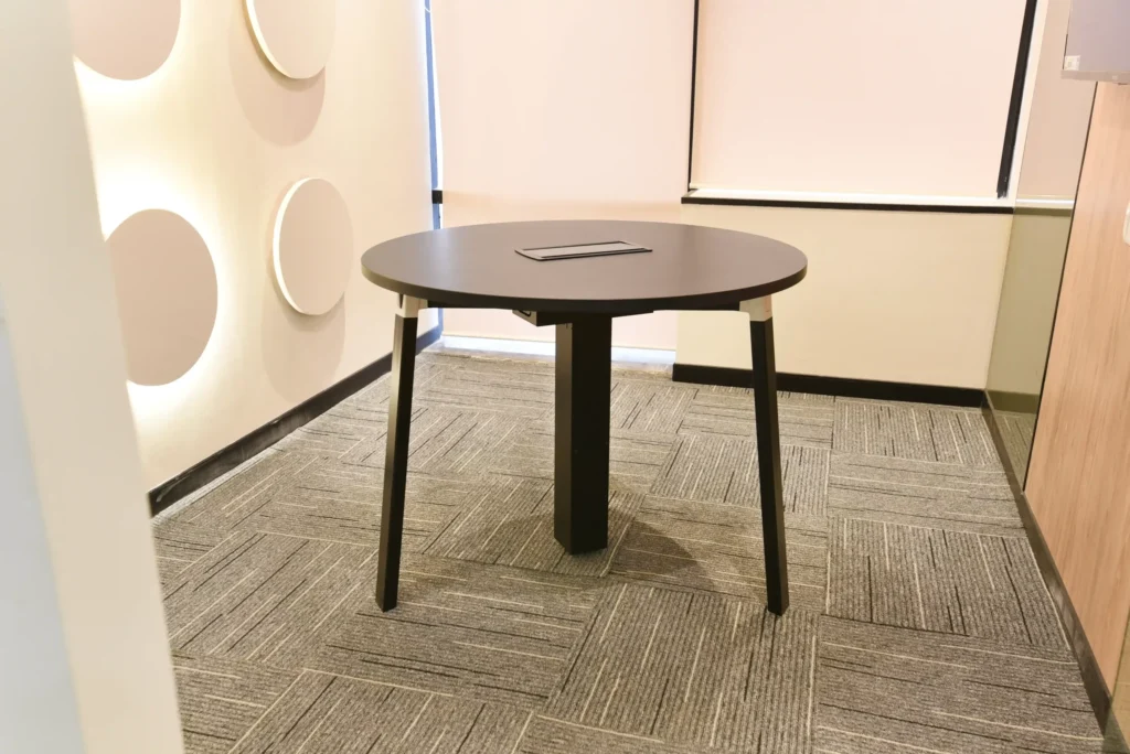 yessswork round table 1 scaled