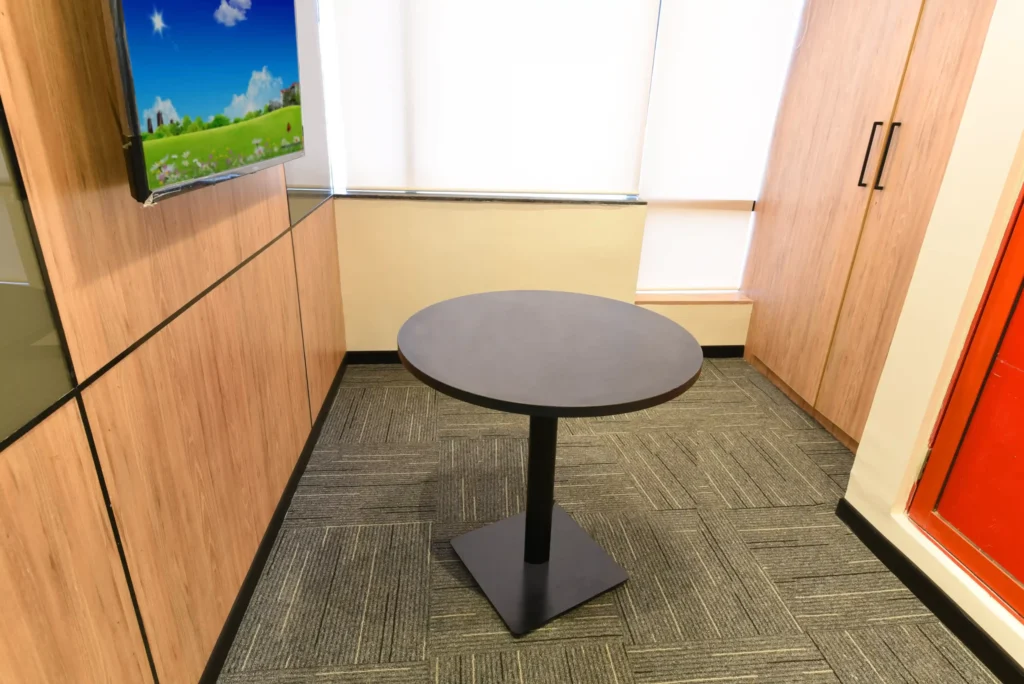 yessswork small round table 1 scaled